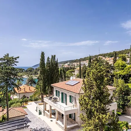 Bozic Hvar Vila *