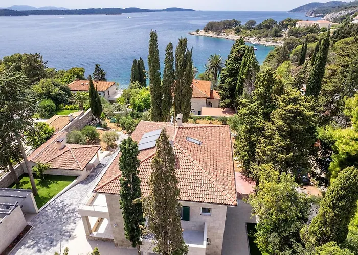 Bozic Hvar Villa *