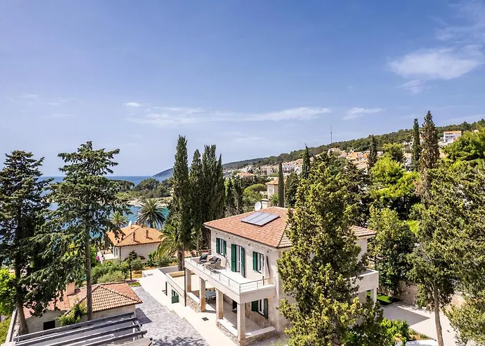 Bozic Hvar Vila *